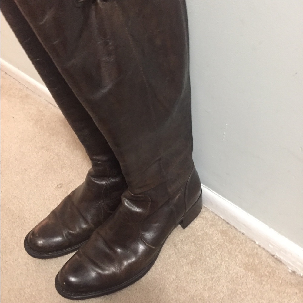 Shoes size 8
